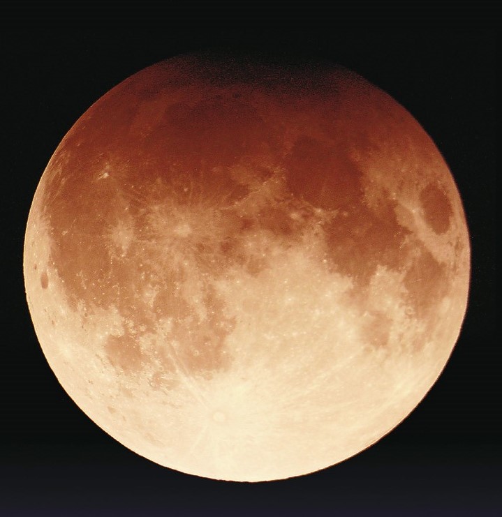 Scopri di più sull'articolo L’ECLISSI TOTALE DI LUNA VISTA DA MIRASOLE